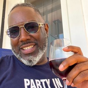 Meet your Posher, Bruce